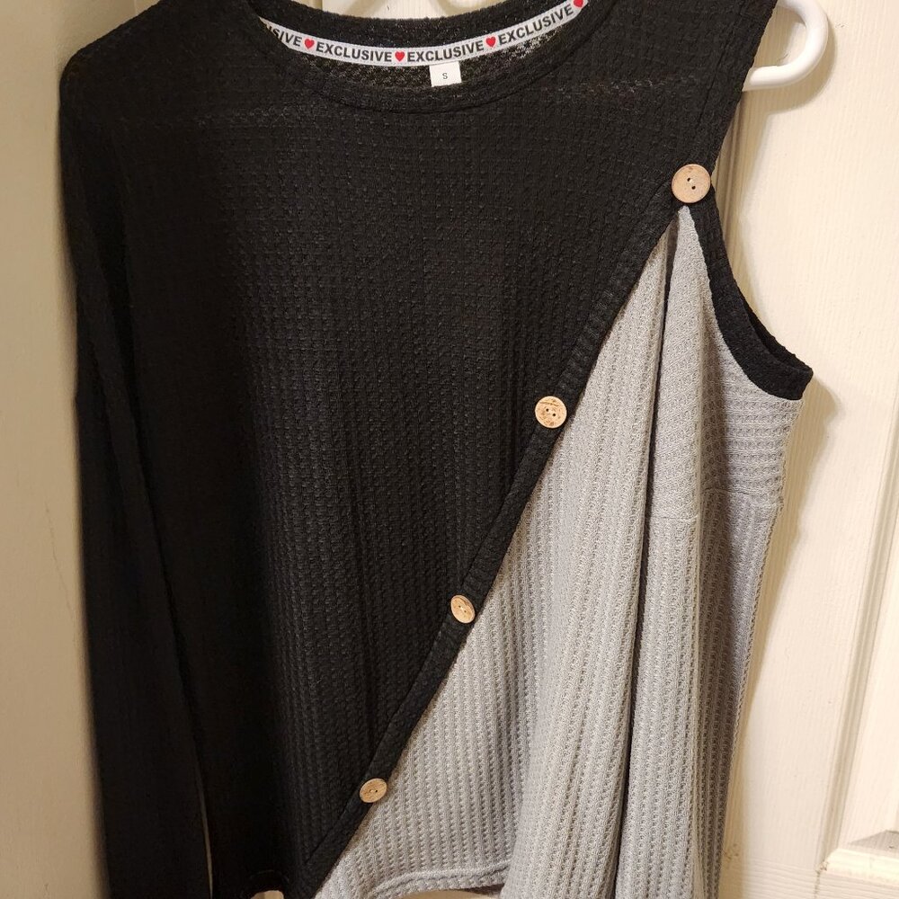 NEW with Tag Block Long Sleeve Top